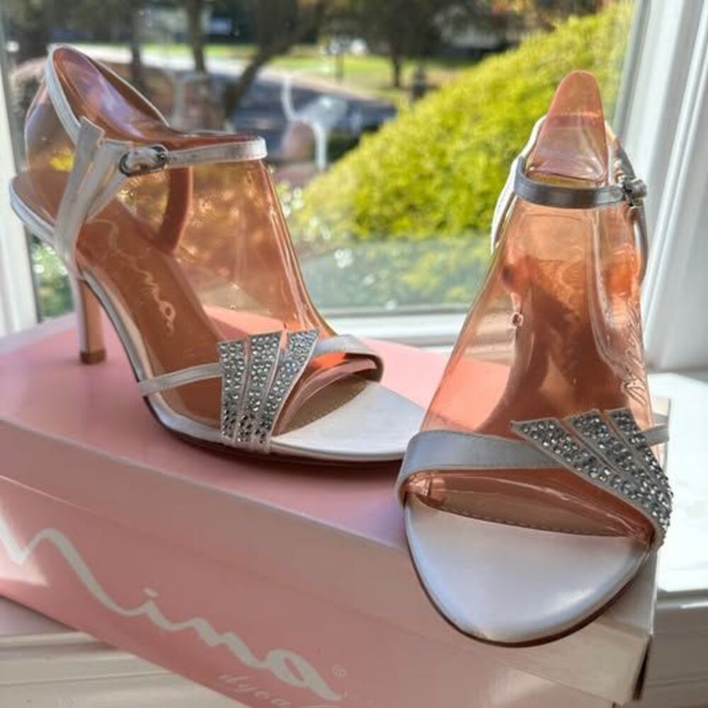 Nina "The Patti" White Satin & Rhinestone Size 6.5 Brand New